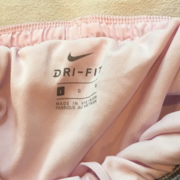 Shorts - Picture 2 of 4